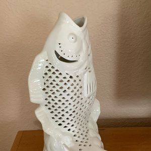 Vintage porcelain blanc de chine lamp